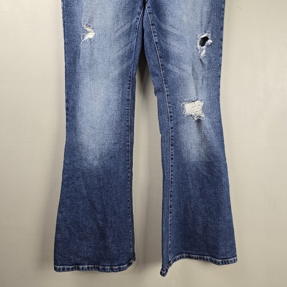 ARIYA Denim Distressed Flared Bell Bottom Jeans Boho Cowgirl Blue Women Size 11 - Picture 3 of 13